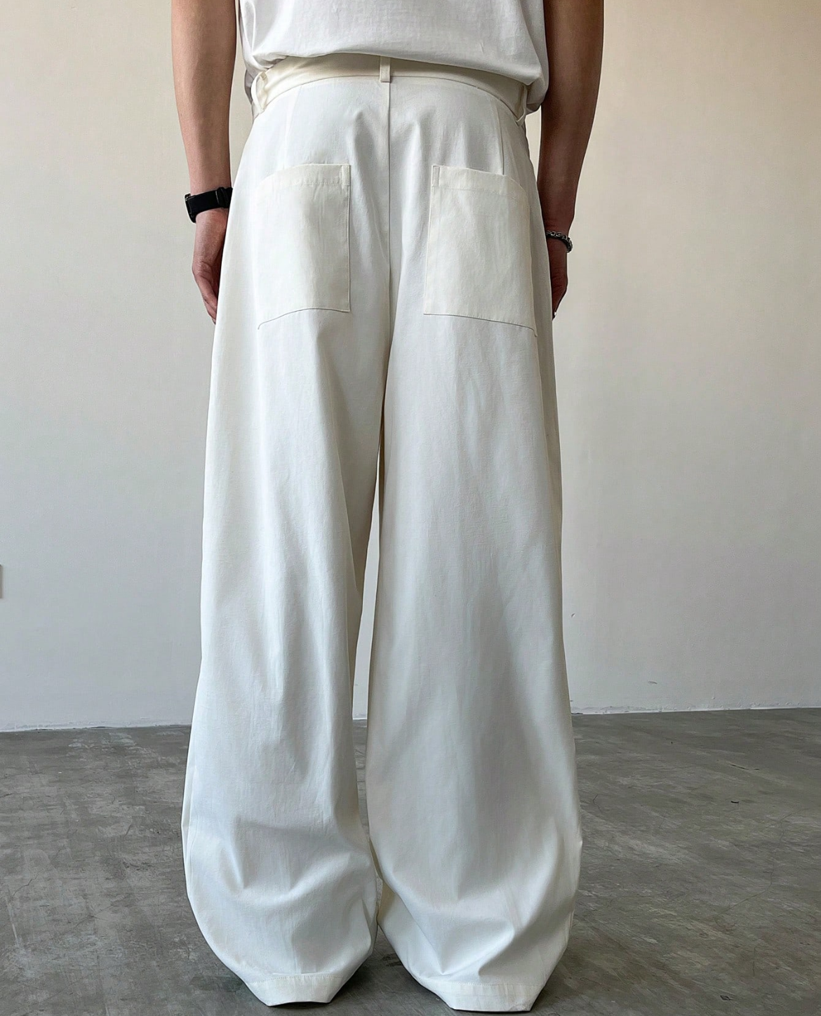 Pantalon TON en lin - Blanc cassé
