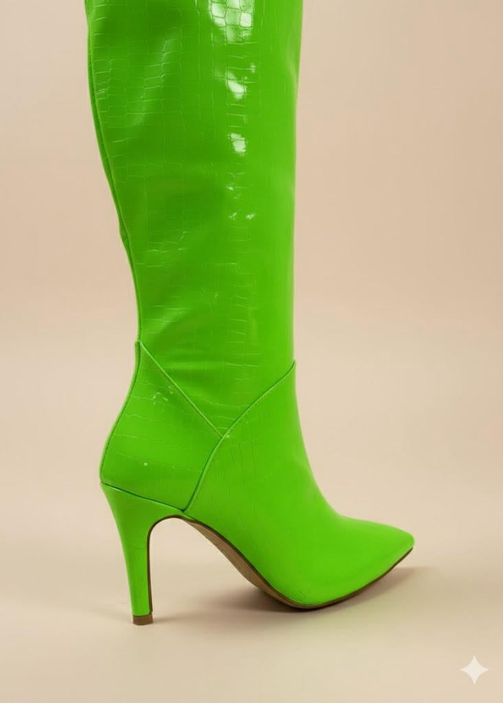 Bottes Hautes Vert Néon Croco  à Talons – Pièce Tendance