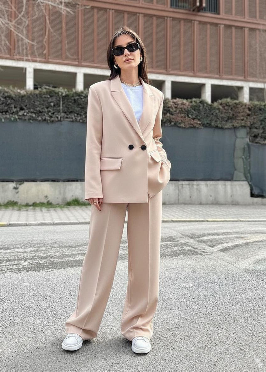 Ensemble tailleur beige chic 