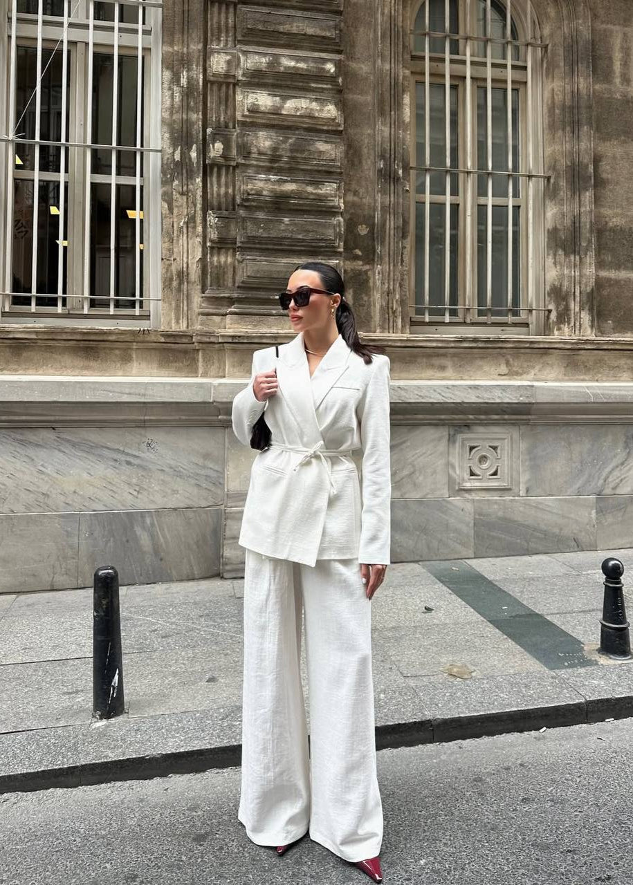 stylé chic avec ceinture 