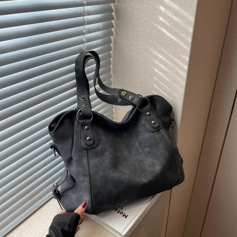 Grand sac à main bandoulière de cours rétro souple Iris