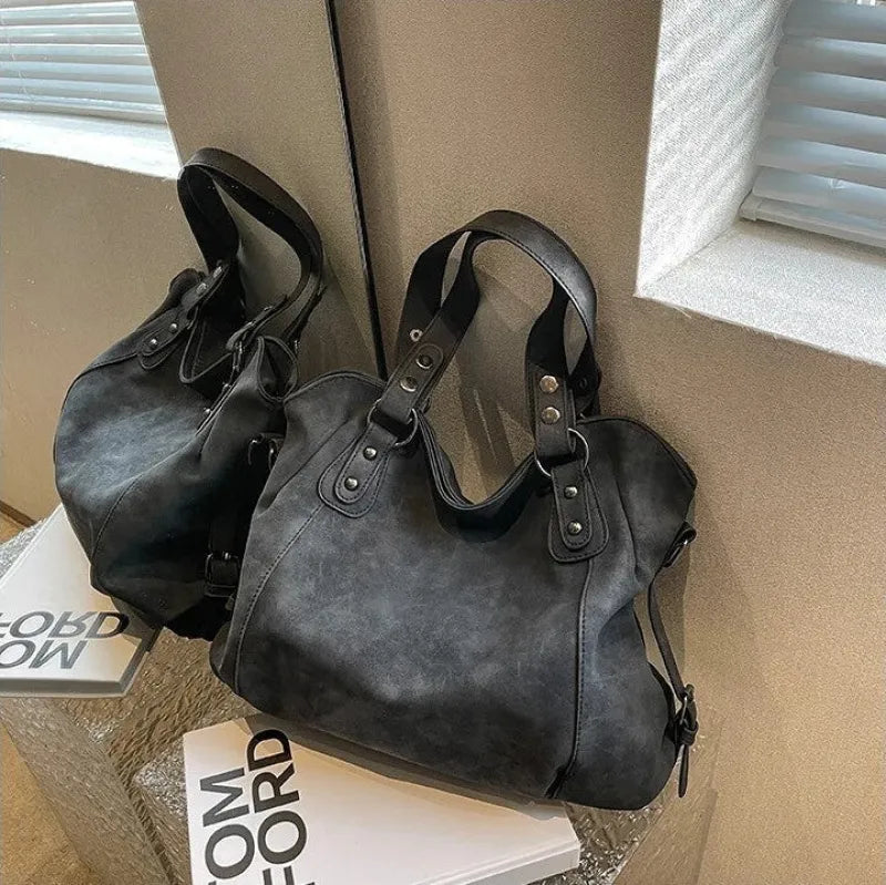 Grand sac à main bandoulière de cours rétro souple Iris